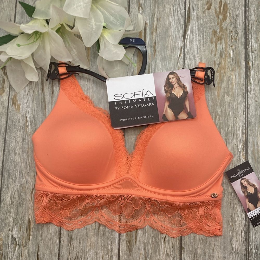 Sofia Vergara Women's Wireless Lace Comfy Plunge Bra XS
